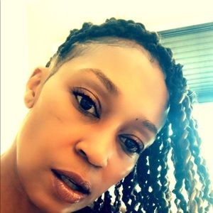 Meet your Posher, Crystal